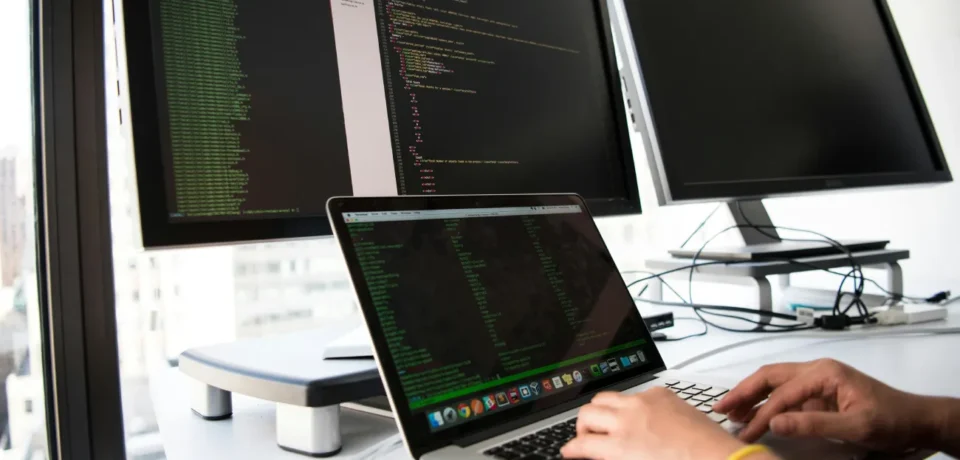 christina-wocintechchat-com-6Dv3pe-JnSg-unsplash christina-wocintechchat-com-6Dv3pe-JnSg-unsplash